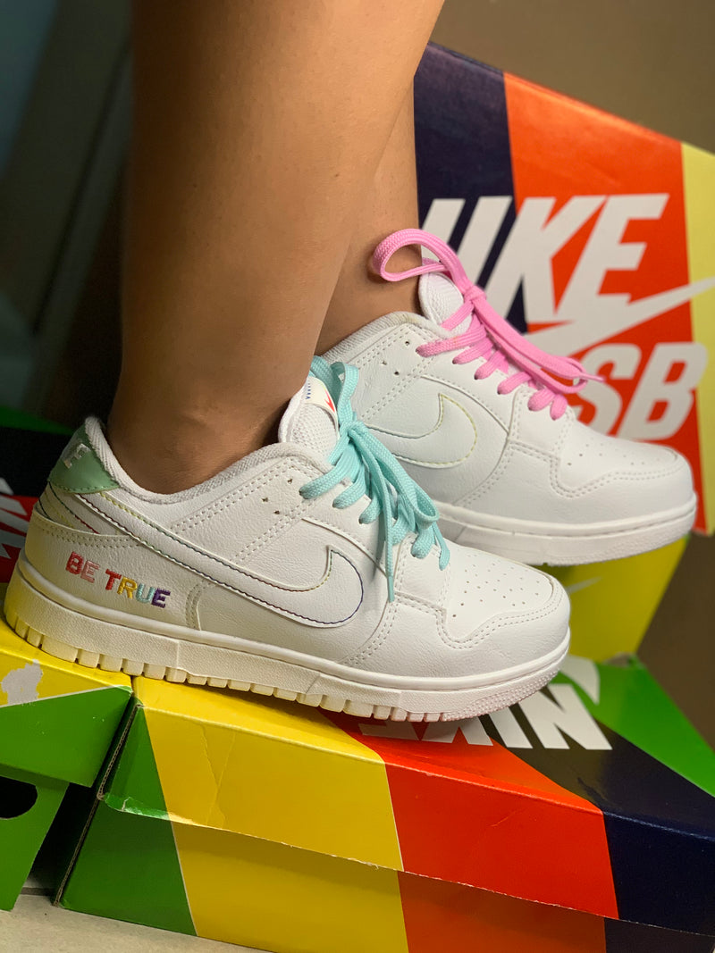 Sb DUNK Low  Primeira linha - feminino - 2 pares de cadarços
