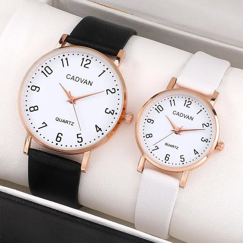 kit com dois relogios masculino/feminino - quartzo - pulseira de couro