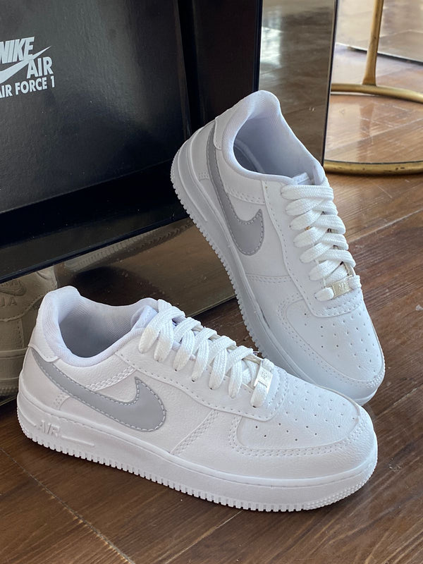 AIR Force REFLETIVO / Primeira linha