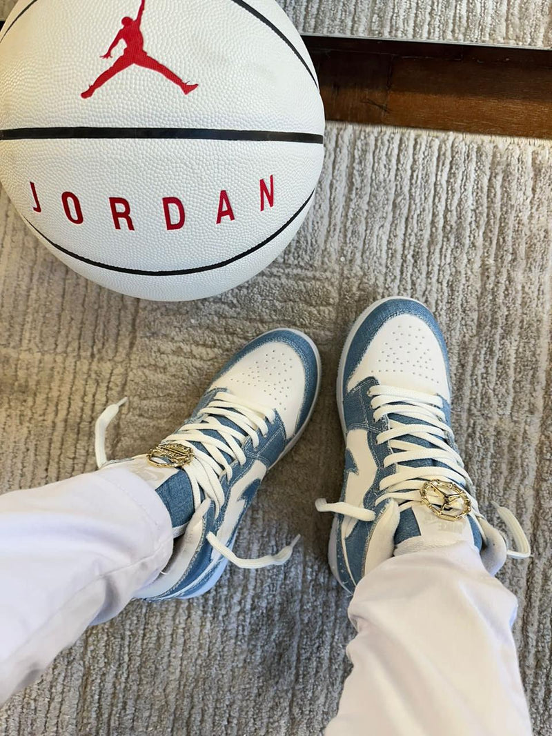 Nike jordan 1 - Modelo jeans -  Linha premium - Solado de borracha - Dois pares de cardarço - Mais chaveiro de brinde